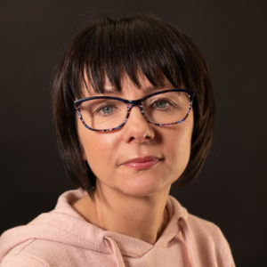 dr Magdalena Kębłowska : 